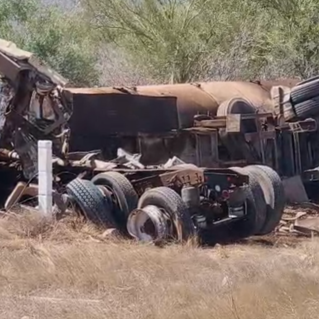 Volcadura de Pipa Deja a Un Hombre Lesionado en Carretera Hermosillo-Guaymas en Sonora